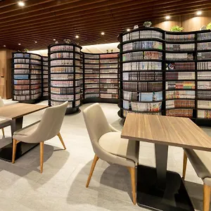 The Hedistar Nijo Comic & Books Kyoto